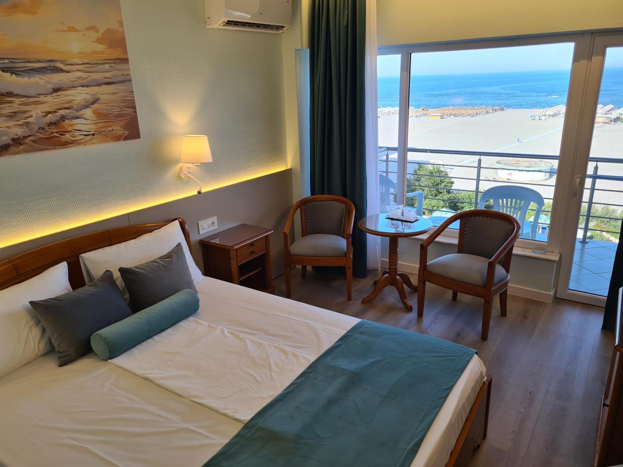 מאמאיה Hotel Comandor מראה חיצוני תמונה