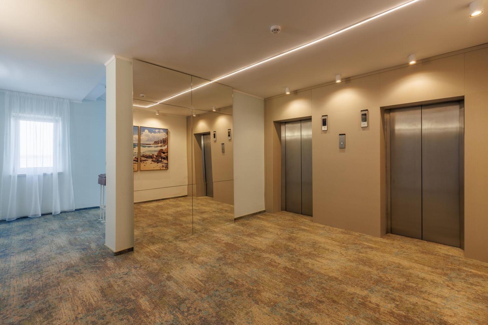 מאמאיה Hotel Comandor מראה חיצוני תמונה