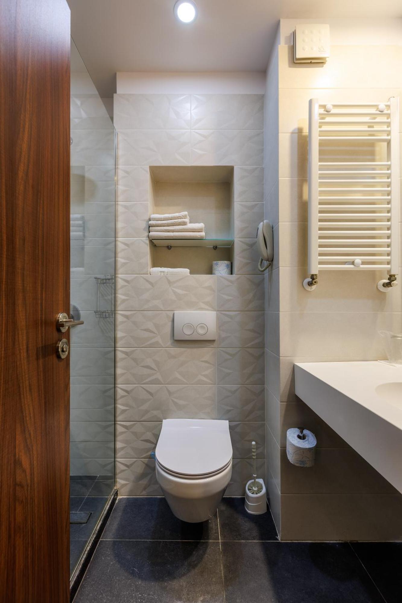 מאמאיה Hotel Comandor מראה חיצוני תמונה