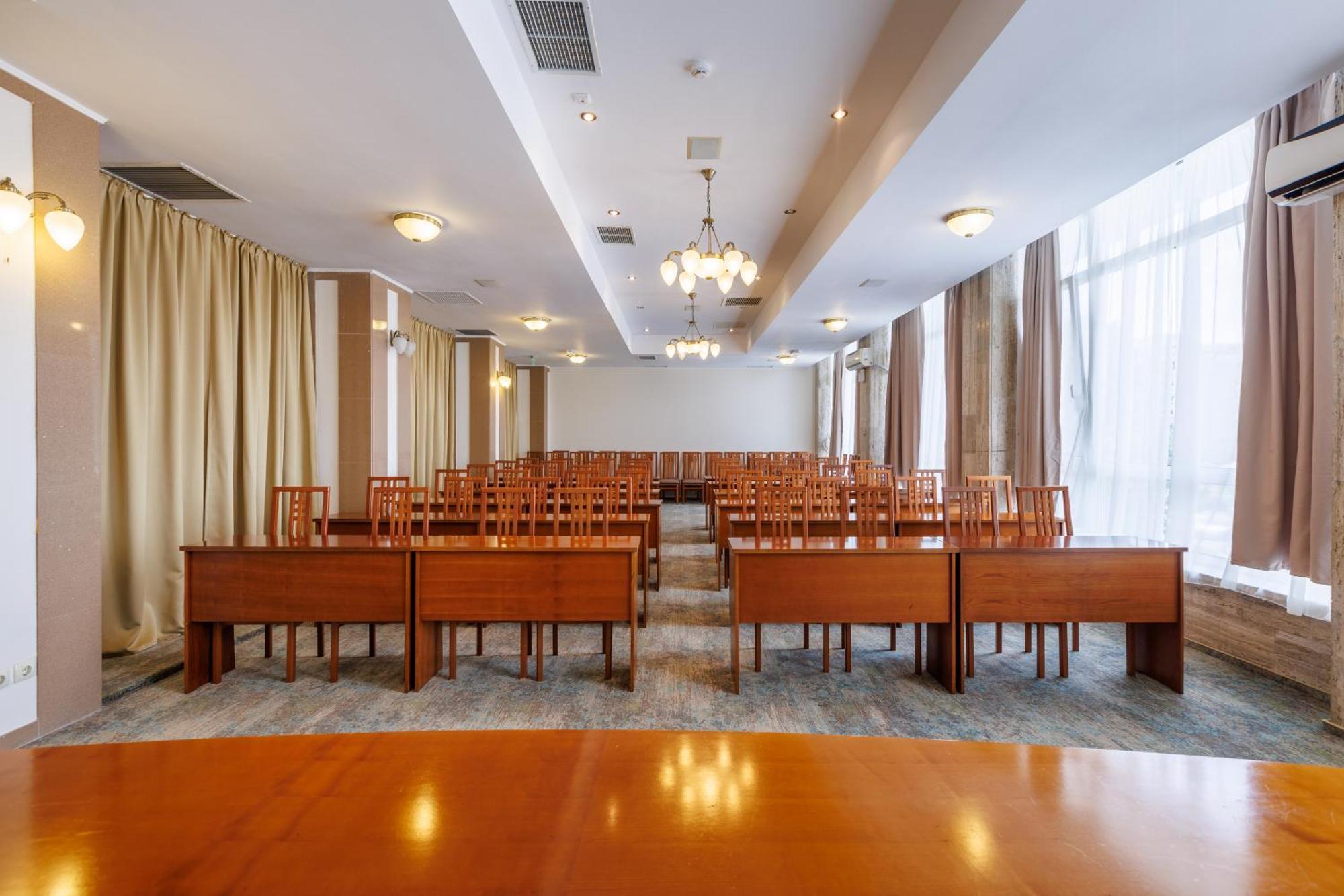 מאמאיה Hotel Comandor מראה חיצוני תמונה