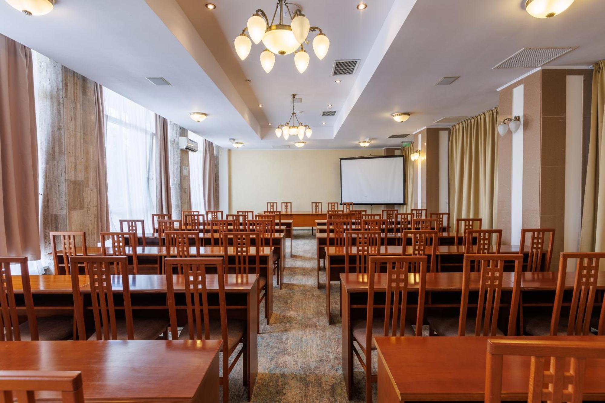 מאמאיה Hotel Comandor מראה חיצוני תמונה