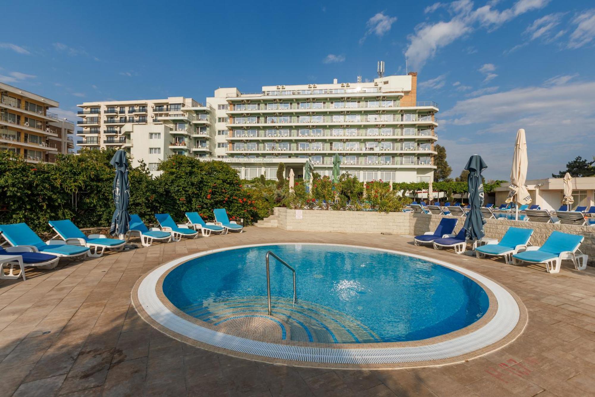 מאמאיה Hotel Comandor מראה חיצוני תמונה