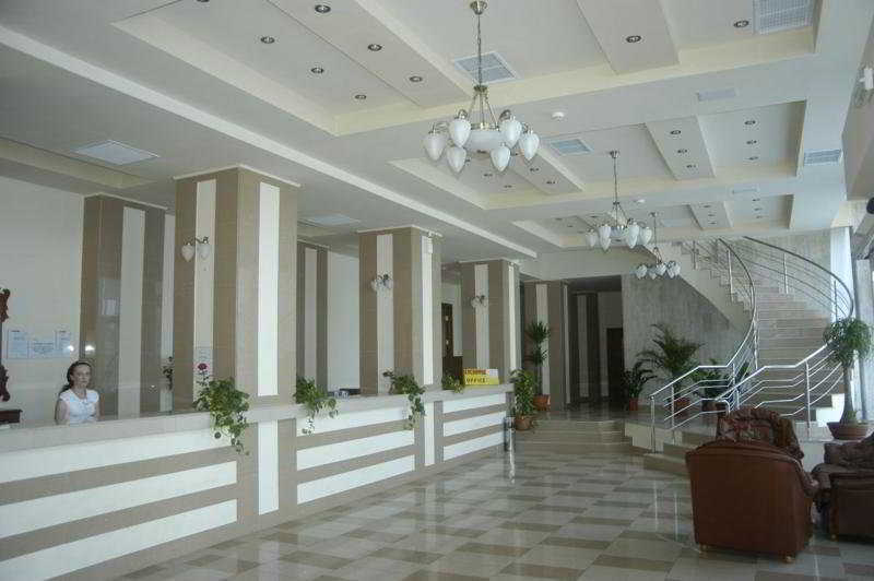 מאמאיה Hotel Comandor מראה חיצוני תמונה